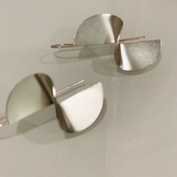 Boutique Silver Earrings With a Twist - Picture 3 of 4